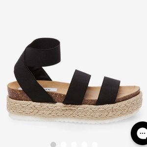 Steve Madden “Kimmie Black”